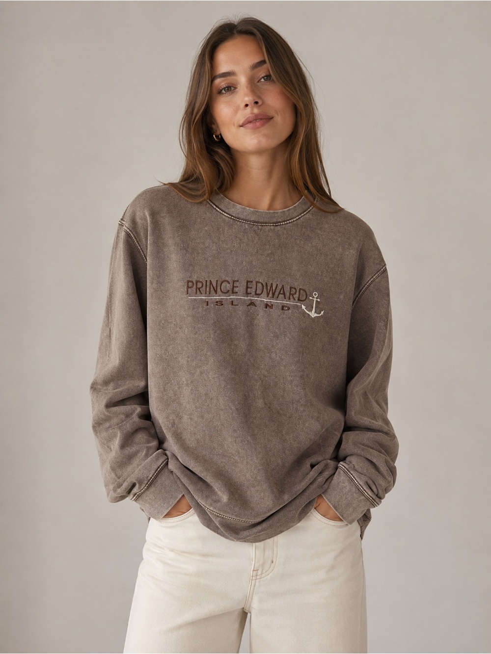US Vintage Prince Edward Island Crewneck Sweater Faded Brown size XL